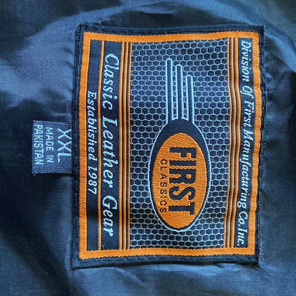 FMC First Classics, XXL, Black Leather Vest - Picture 4 of 4